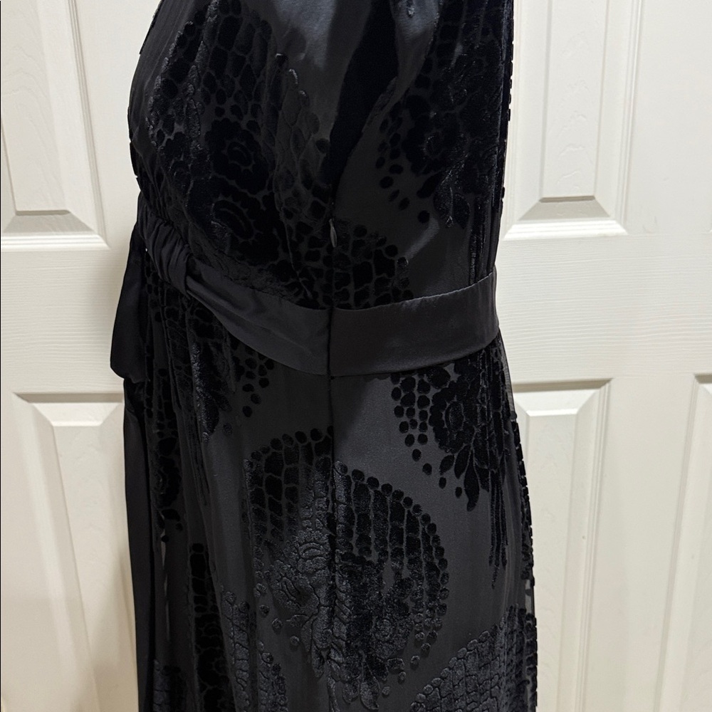 BCBGMaxAzria Black Velvet burnout satin trim Midi Dress, like New, Sz 10 - Picture 16 of 17